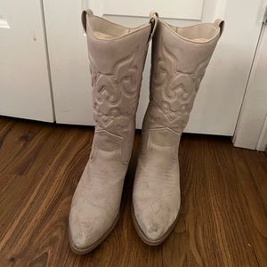Soda Cowgirl Boots 7.5